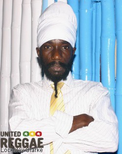 Sizzla in bike crash